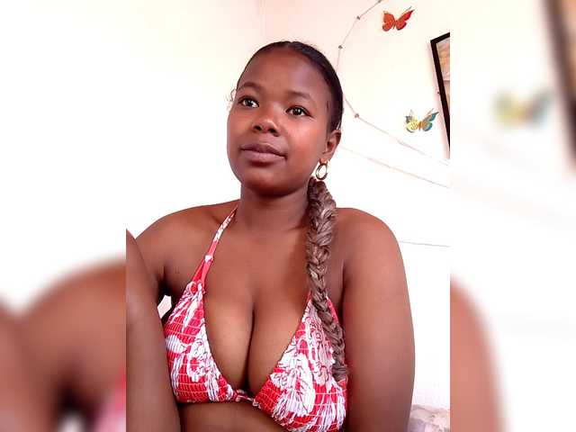 Sayrahsexy's BongaCams show and profile