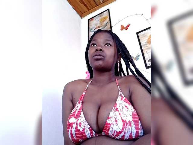 Sayrahsexy live cam on BongaCams