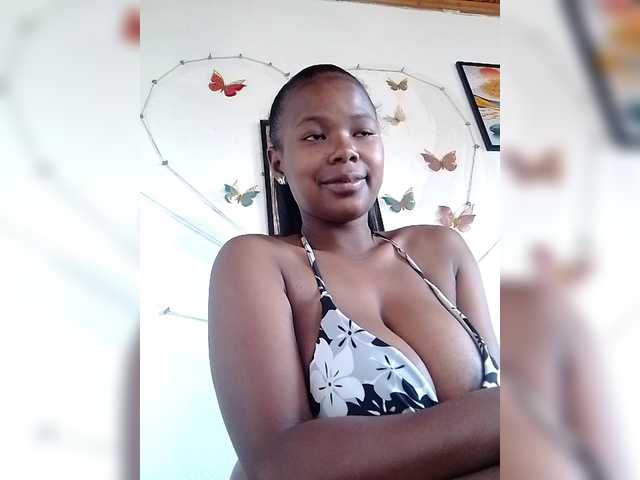 Sayrahsexy live cam on BongaCams