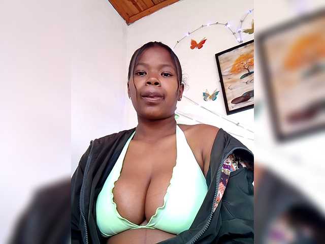 Sayrahsexy live webcam show