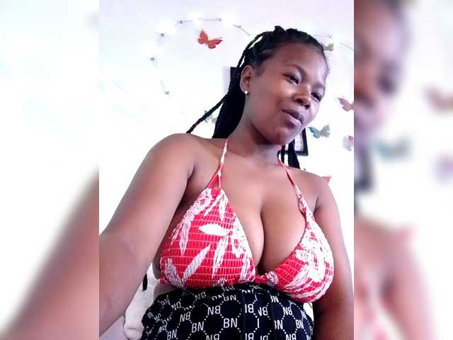 Sayrahsexy live cam on BongaCams