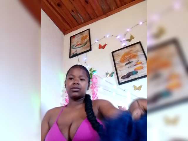 Sayrahsexy live cam on BongaCams