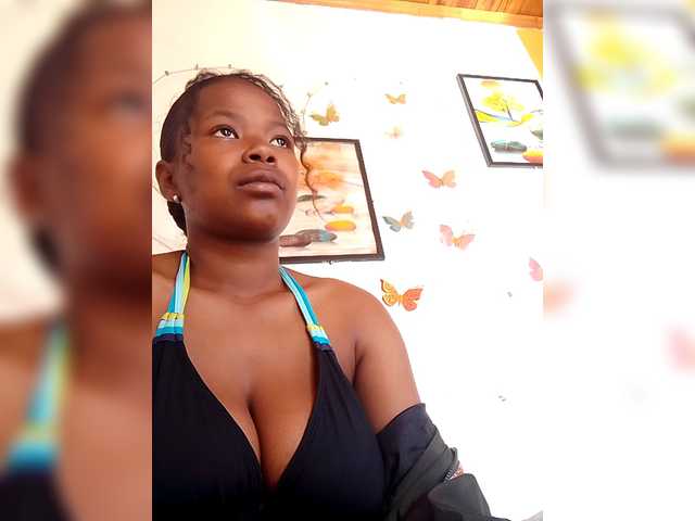 Sayrahsexy live cam on BongaCams