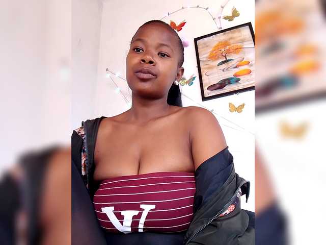 Sayrahsexy live cam on BongaCams