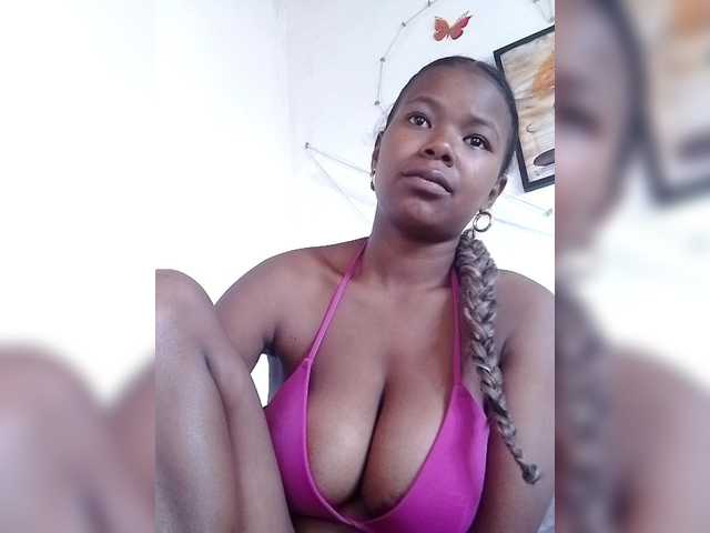 Sayrahsexy's BongaCams show and profile