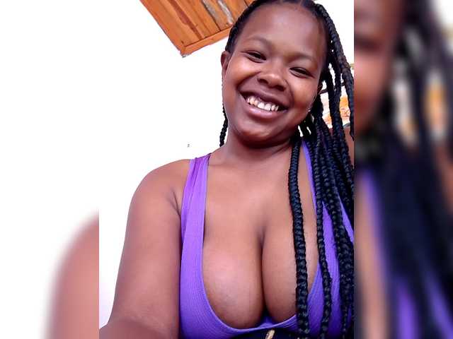 Sayrahsexy live cam on BongaCams