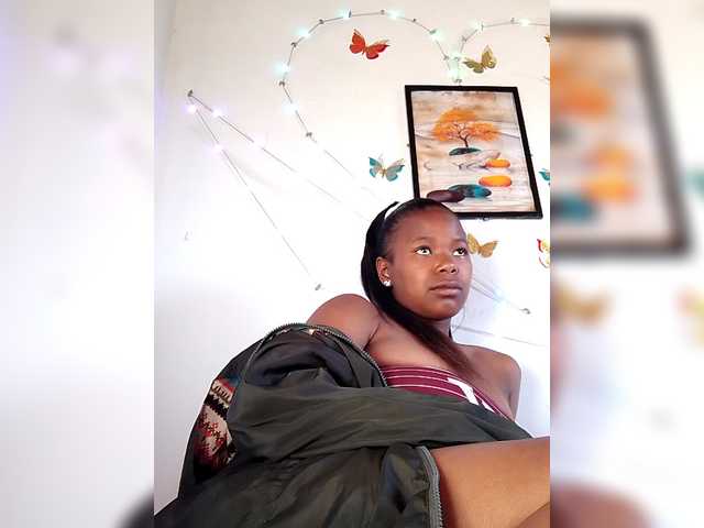 Sayrahsexy live cam on BongaCams
