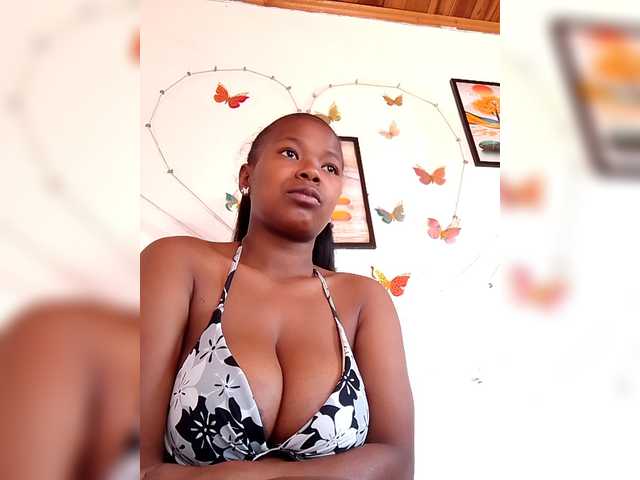 Sayrahsexy live cam on BongaCams