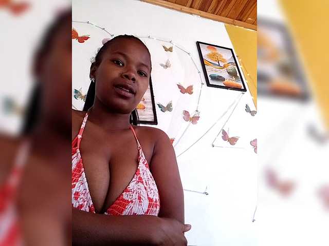 Sayrahsexy live cam on BongaCams