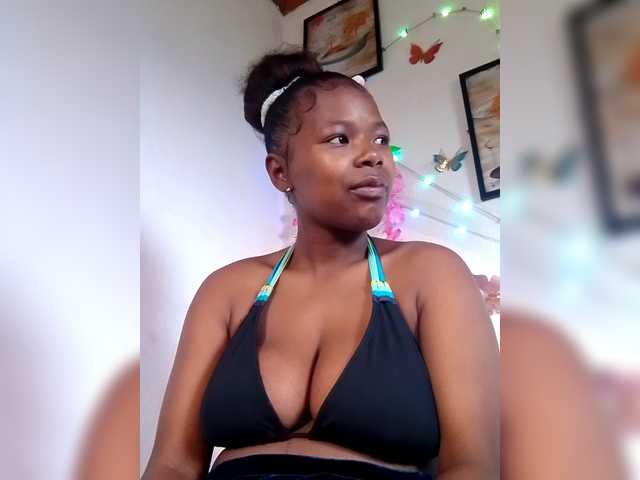 Sayrahsexy live cam on BongaCams