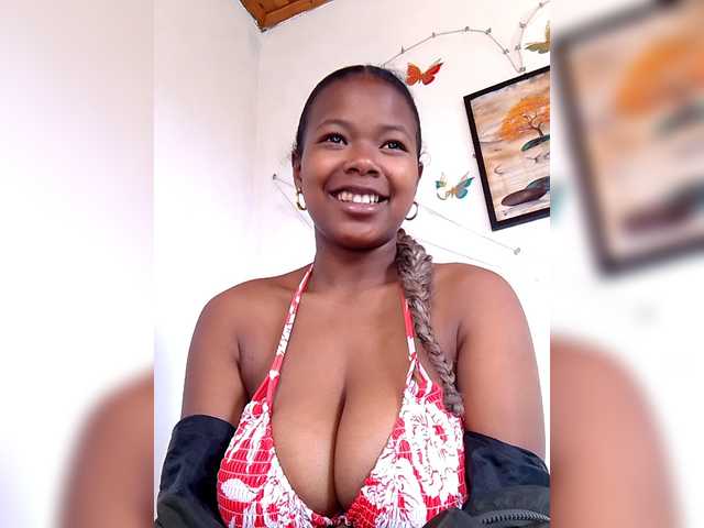 Sayrahsexy's BongaCams show and profile