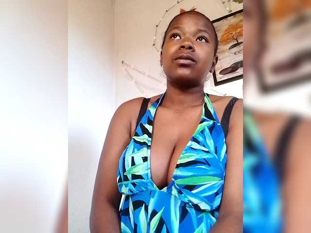 Sayrahsexy live cam on BongaCams