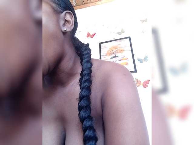 Sayrahsexy live cam on BongaCams