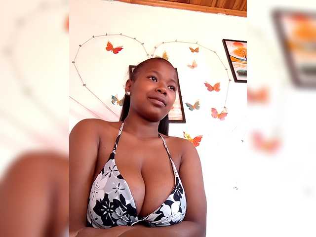 Sayrahsexy live cam on BongaCams