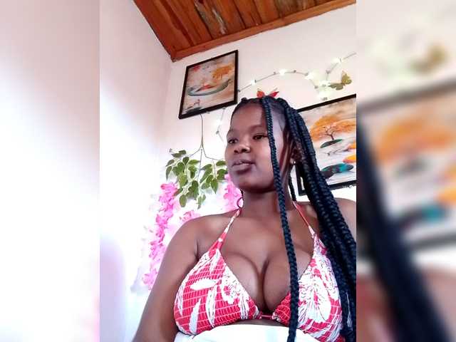 Sayrahsexy live cam on BongaCams