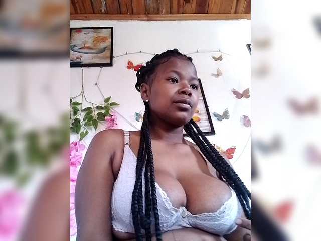 Sayrahsexy live cam on BongaCams