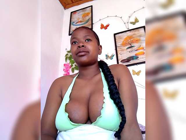 Sayrahsexy live cam on BongaCams