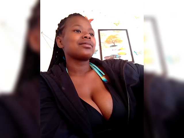 Sayrahsexy live cam on BongaCams