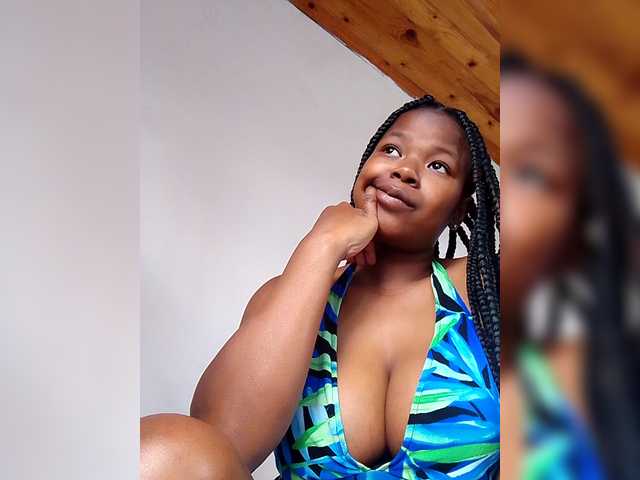 Sayrahsexy live cam on BongaCams