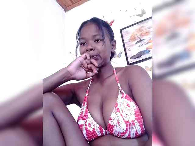 Sayrahsexy webcam