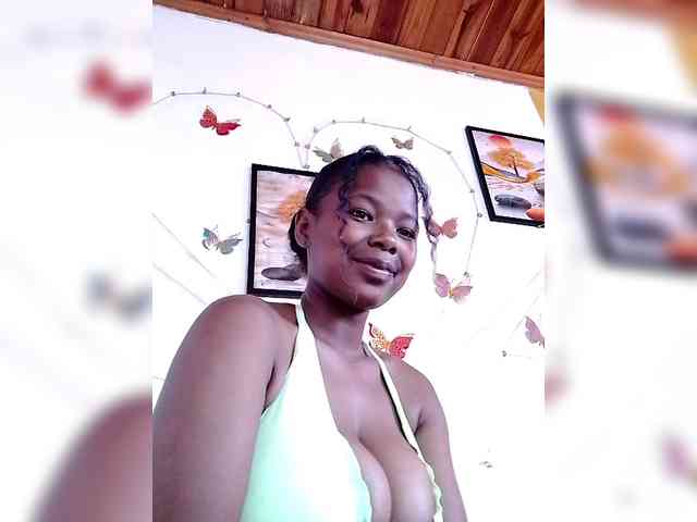 Sayrahsexy webcam