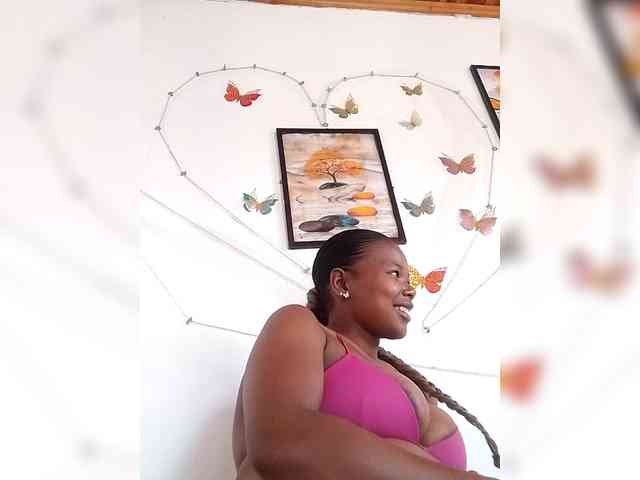 Sayrahsexy webcam
