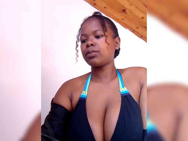 Sayrahsexy webcam