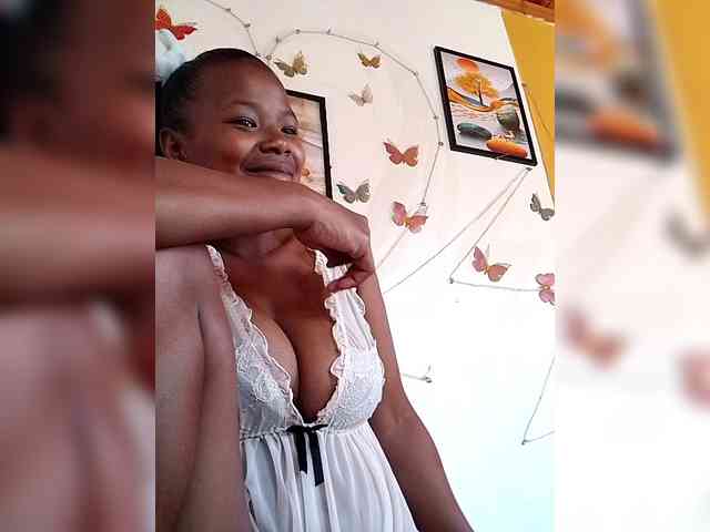 Sayrahsexy webcam