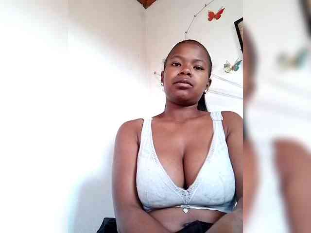 Sayrahsexy webcam