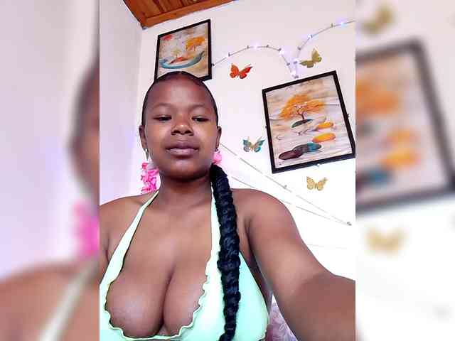 Sayrahsexy webcam