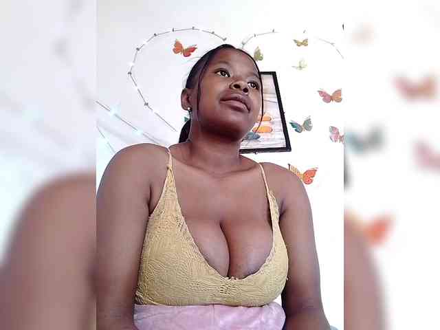 Sayrahsexy webcam
