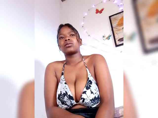 Sayrahsexy webcam