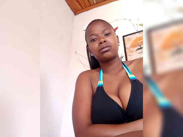 Sayrahsexy webcam