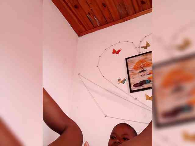 Sayrahsexy webcam