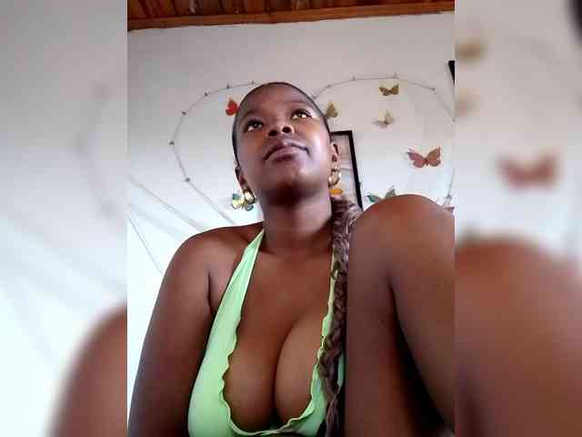 Sayrahsexy webcam