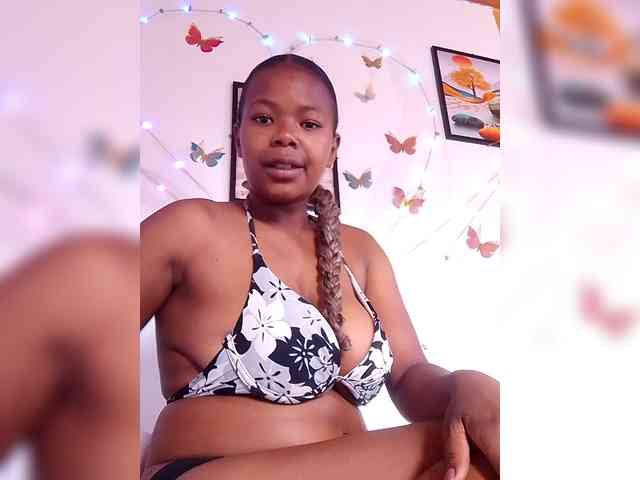 Sayrahsexy webcam
