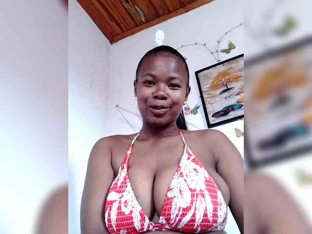 Modèle: Sayrahsexy