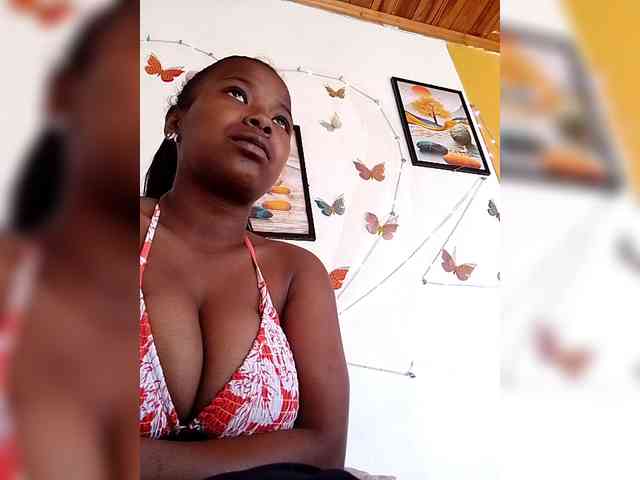 Sayrahsexy webcam