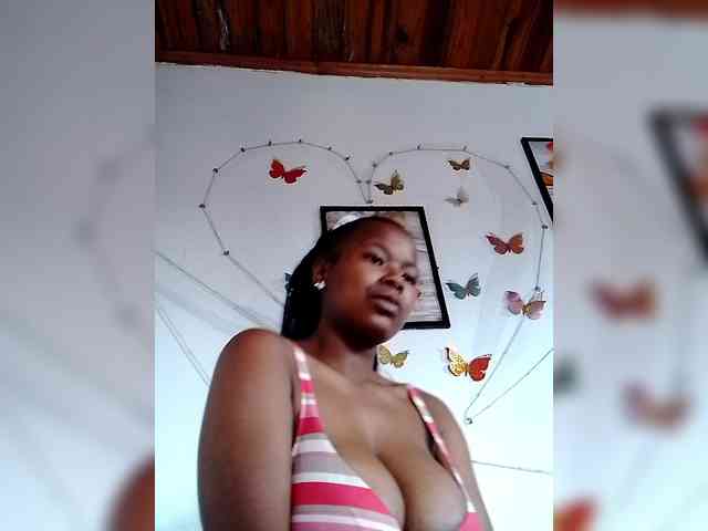 Sayrahsexy webcam