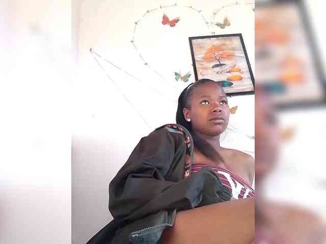 Modèle: Sayrahsexy