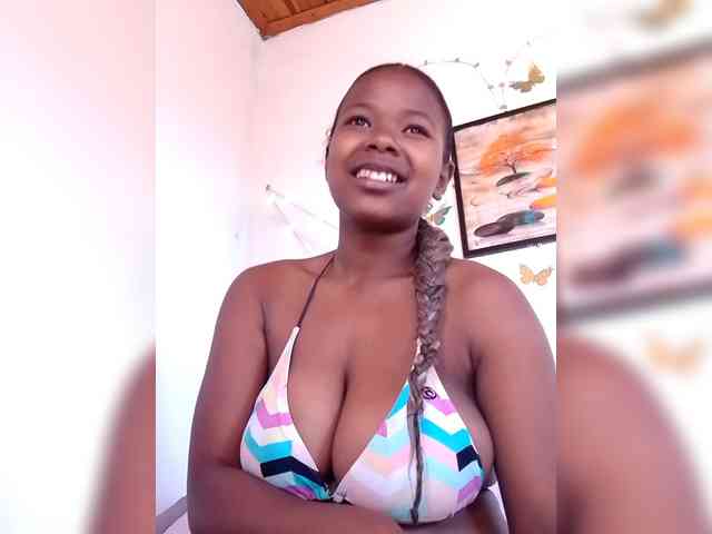 Modèle: Sayrahsexy