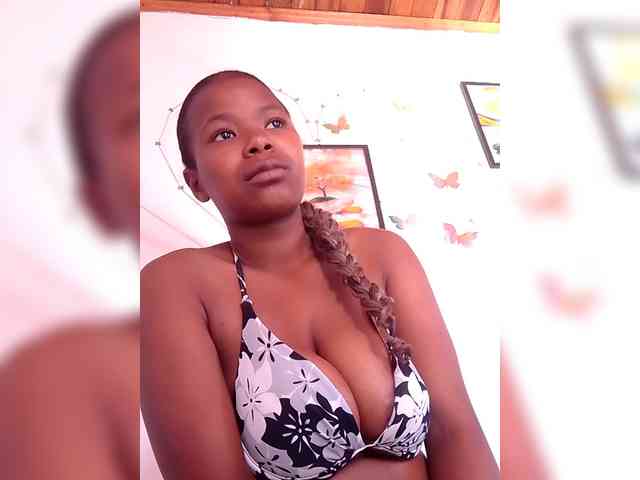 Sayrahsexy webcam