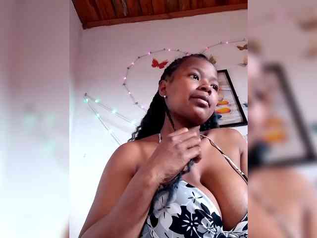 Sayrahsexy webcam
