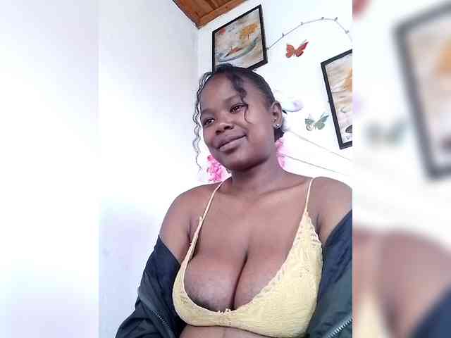 Sayrahsexy webcam