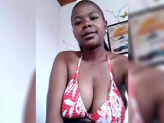 Modèle: Sayrahsexy
