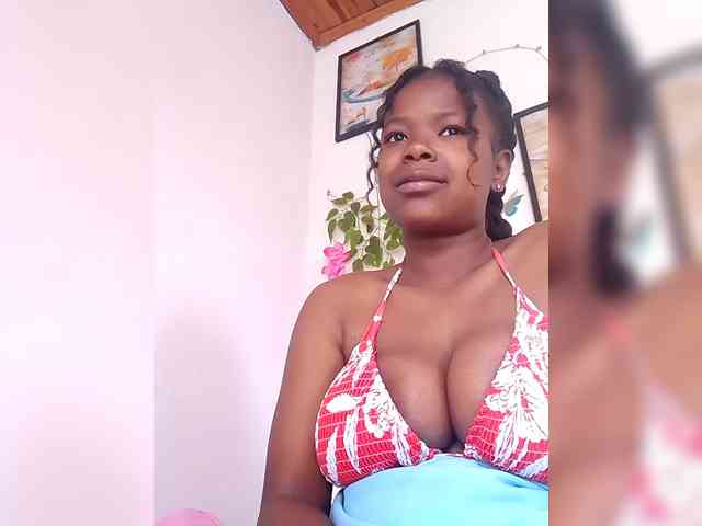 Sayrahsexy webcam