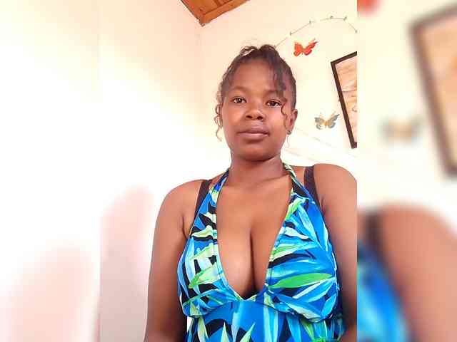Sayrahsexy webcam