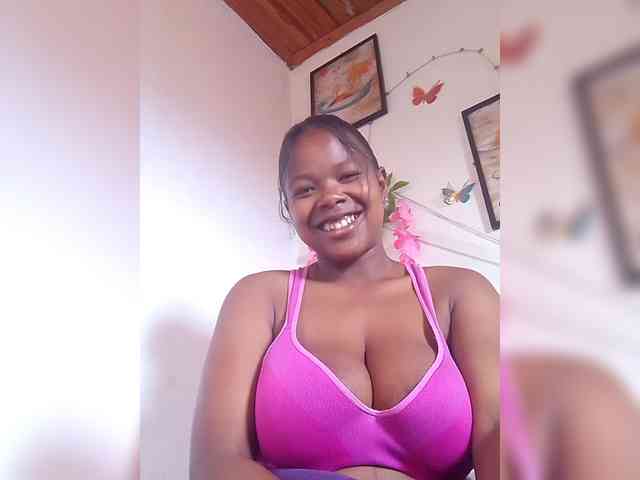 Sayrahsexy webcam