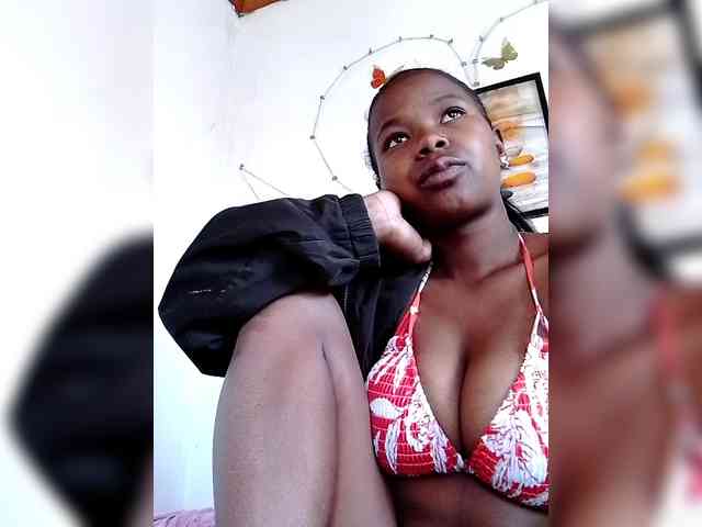 Sayrahsexy webcam