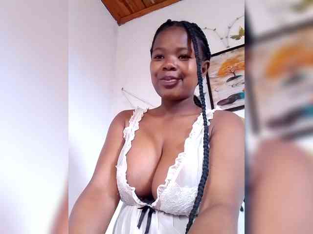Sayrahsexy webcam